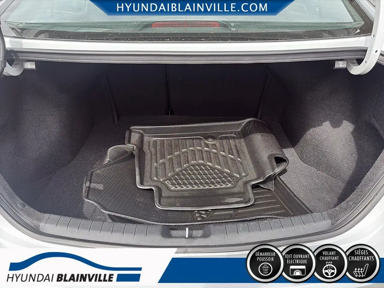 Hyundai ELANTRA fotografie Hyundai ELANTRA