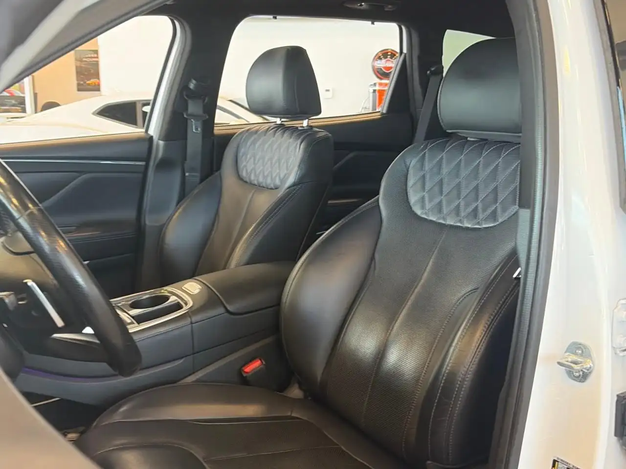 Hyundai SANTA FE photo Hyundai SANTA FE
