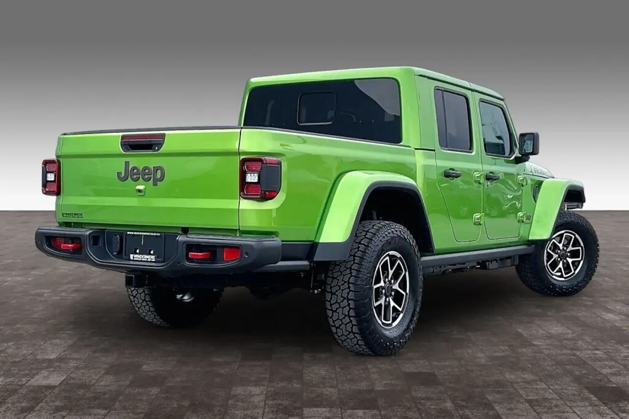 Jeep Gladiator photo Jeep Gladiator