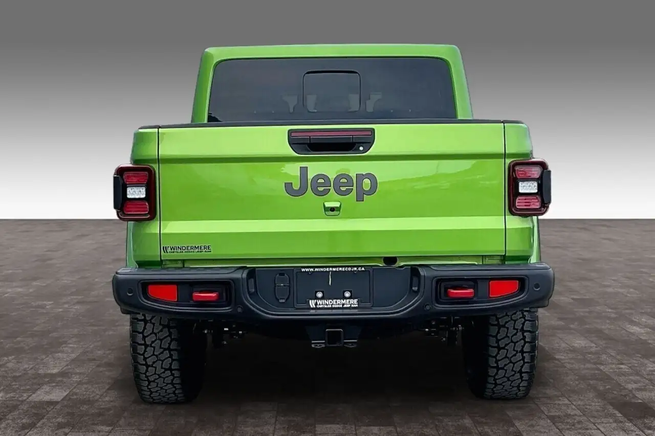 Jeep Gladiator photo Jeep Gladiator