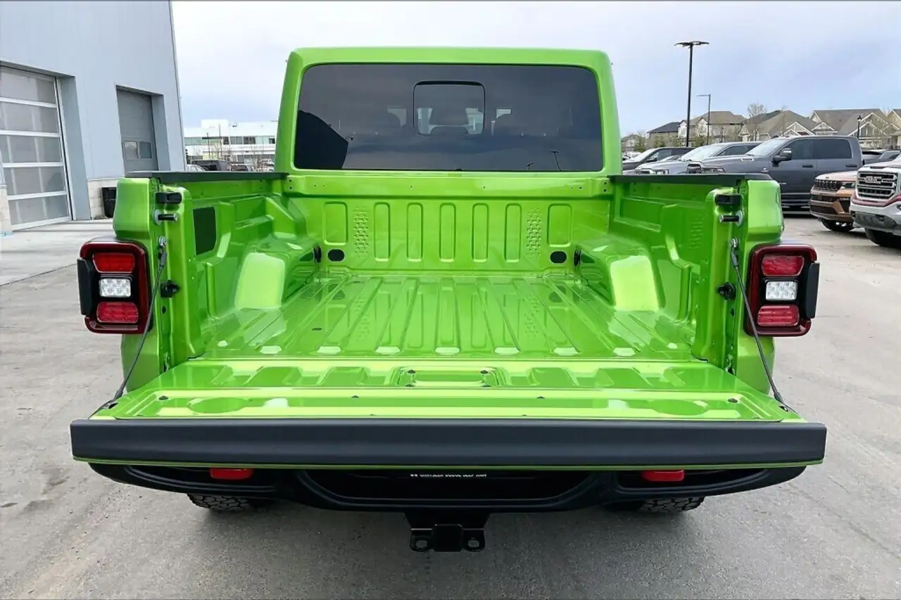 Jeep Gladiator photo Jeep Gladiator
