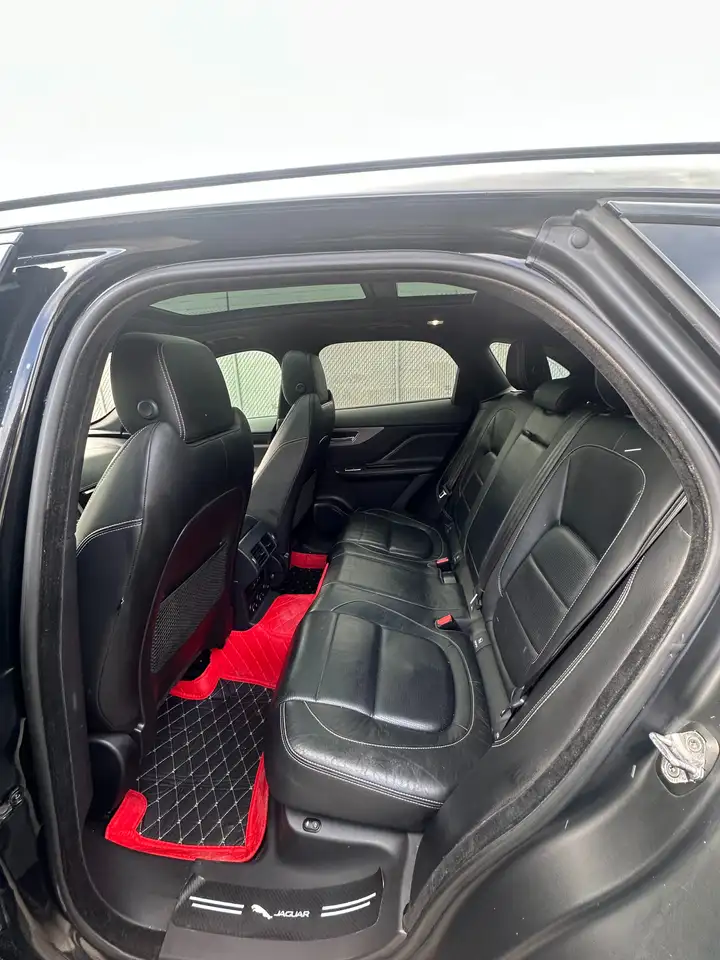 Jaguar F-Pace снимка Jaguar F-Pace
