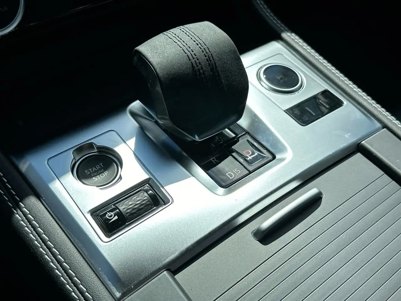 Jaguar F-Pace photo Jaguar F-Pace