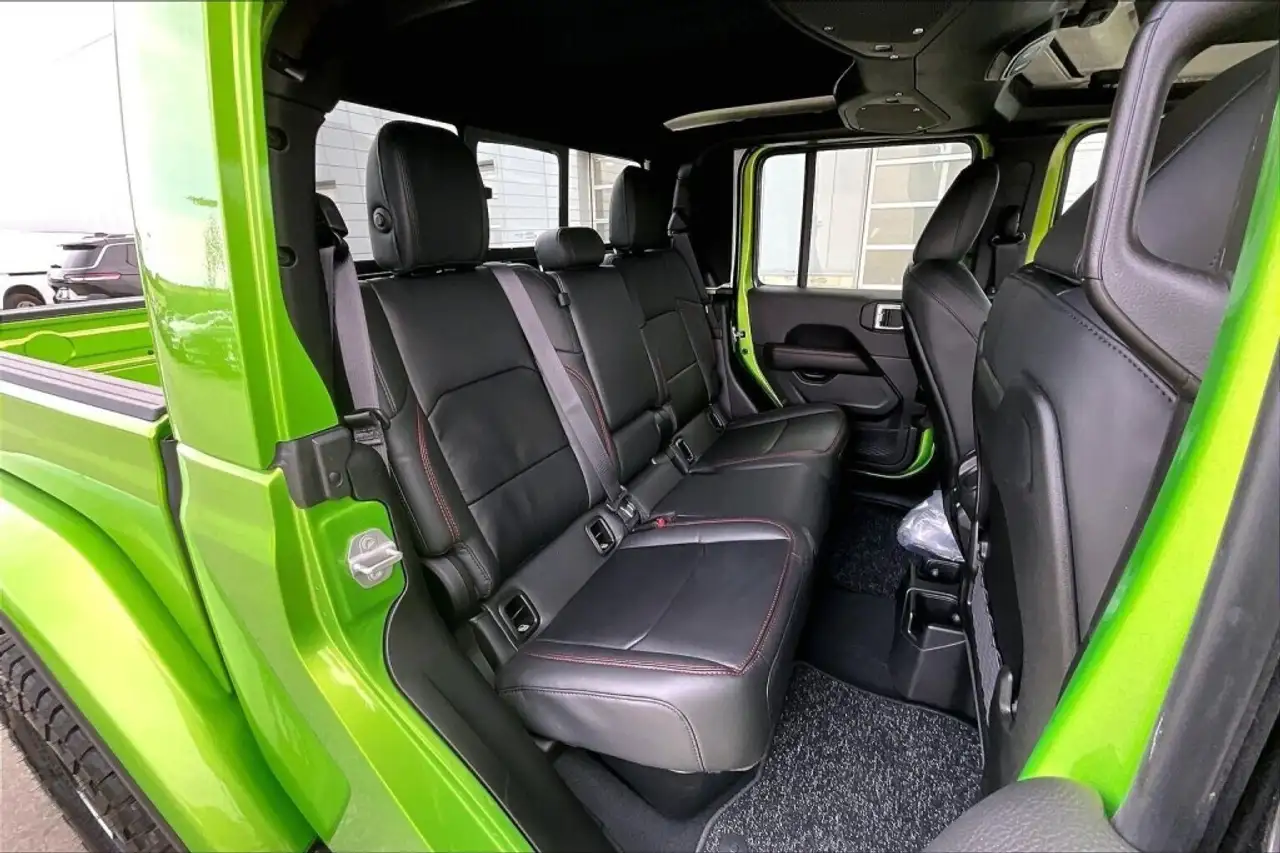 Jeep Gladiator photo Jeep Gladiator