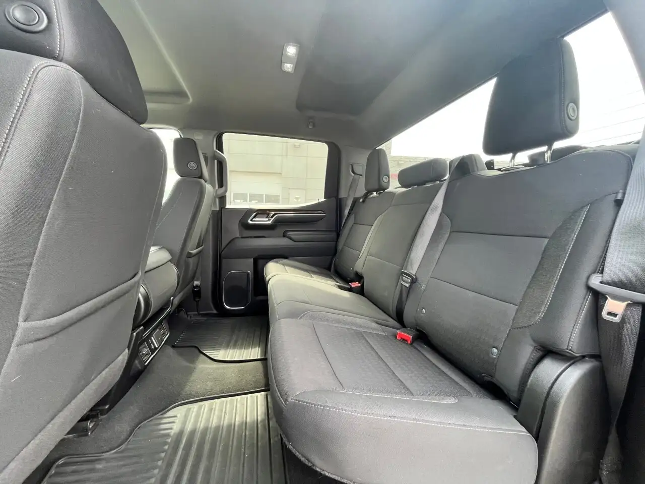 Chevrolet Silverado 1500 photo Chevrolet Silverado 1500
