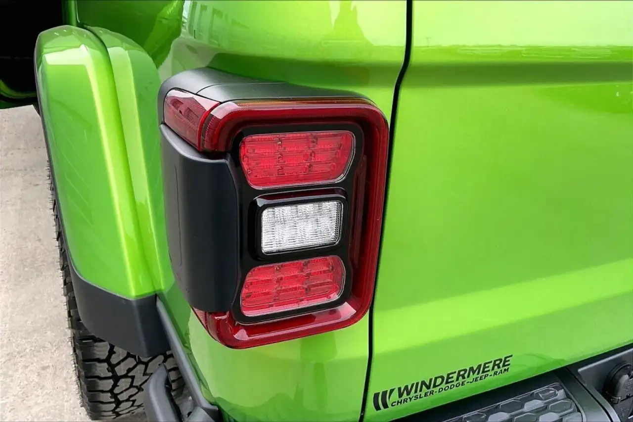 Jeep Gladiator photo Jeep Gladiator