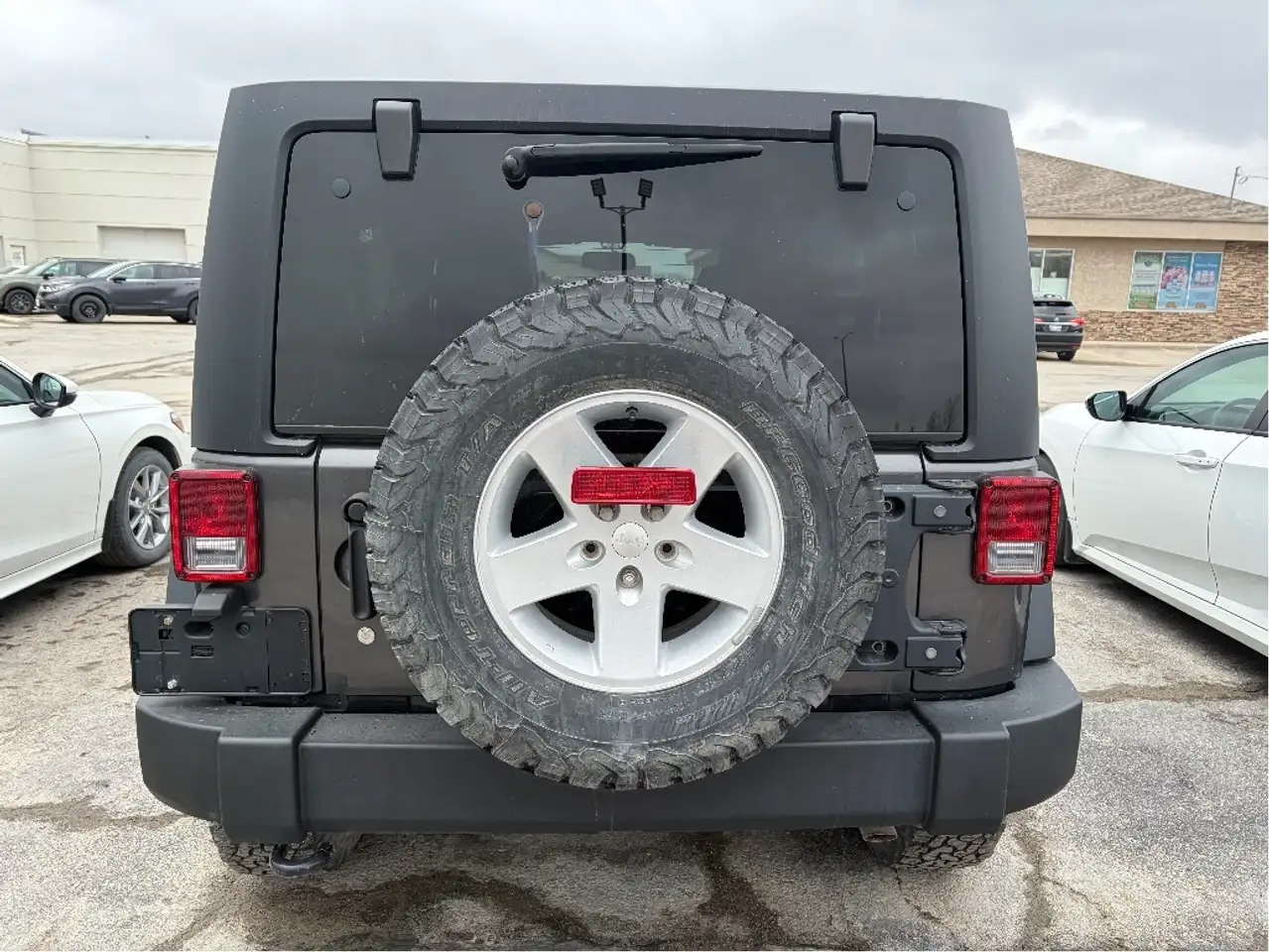 Jeep Wrangler photo Jeep Wrangler
