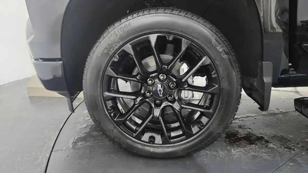 Chevrolet Silverado 1500 снимка Chevrolet Silverado 1500