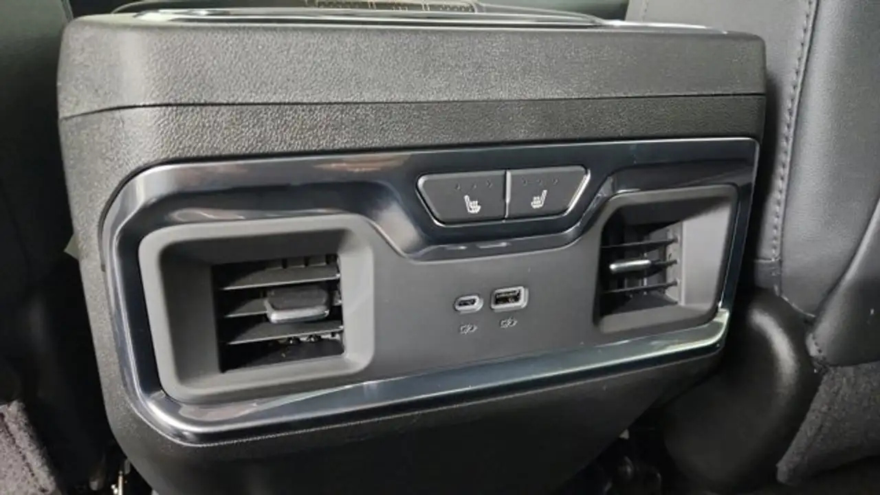 Chevrolet Silverado 1500 снимка Chevrolet Silverado 1500