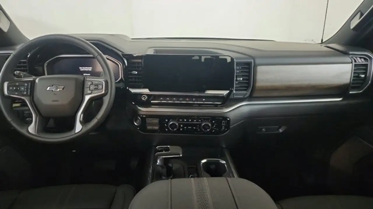 Chevrolet Silverado 1500 снимка Chevrolet Silverado 1500