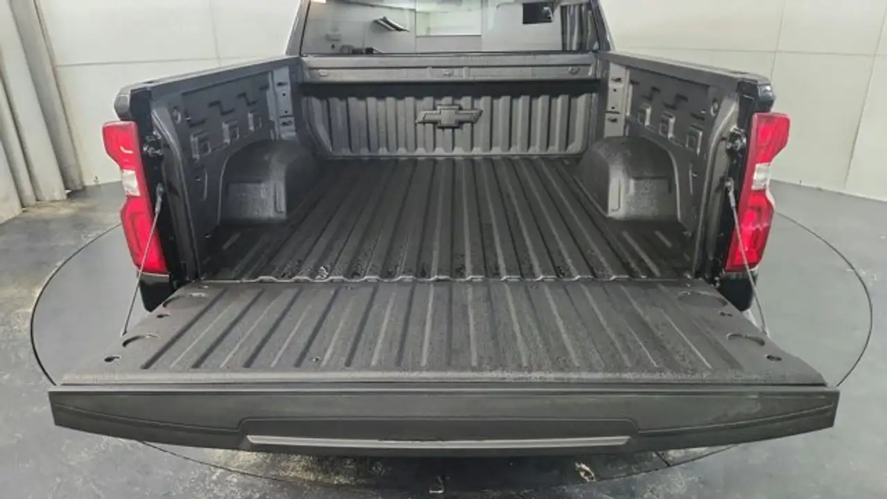 Chevrolet Silverado 1500 снимка Chevrolet Silverado 1500