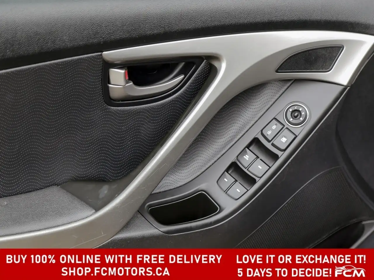 Hyundai ELANTRA photo Hyundai ELANTRA