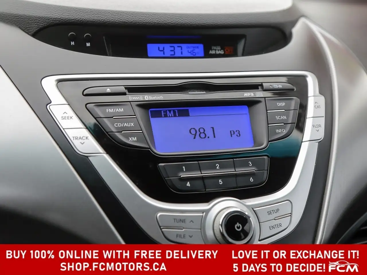 Hyundai ELANTRA photo Hyundai ELANTRA