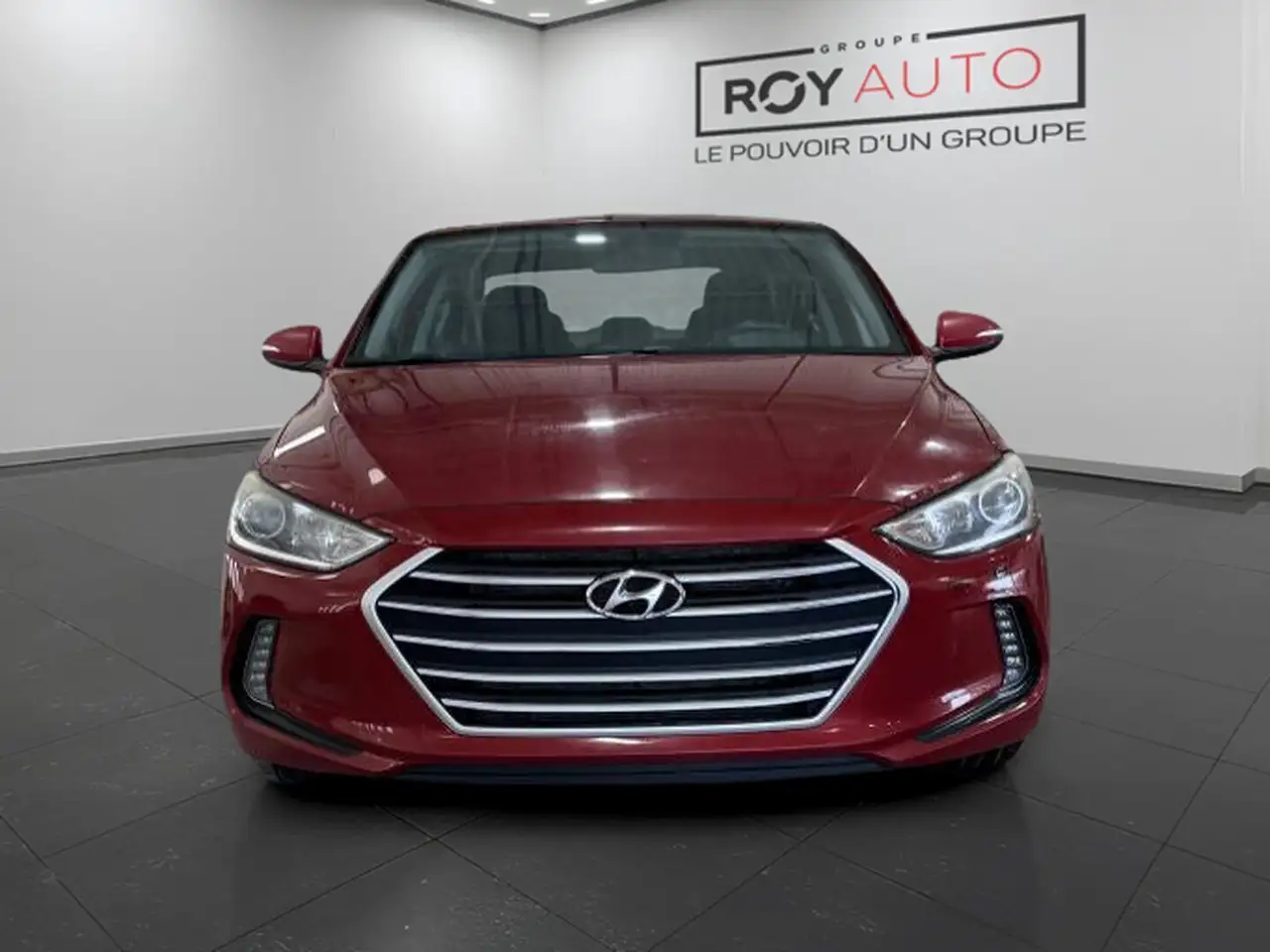 Hyundai ELANTRA снимка Hyundai ELANTRA