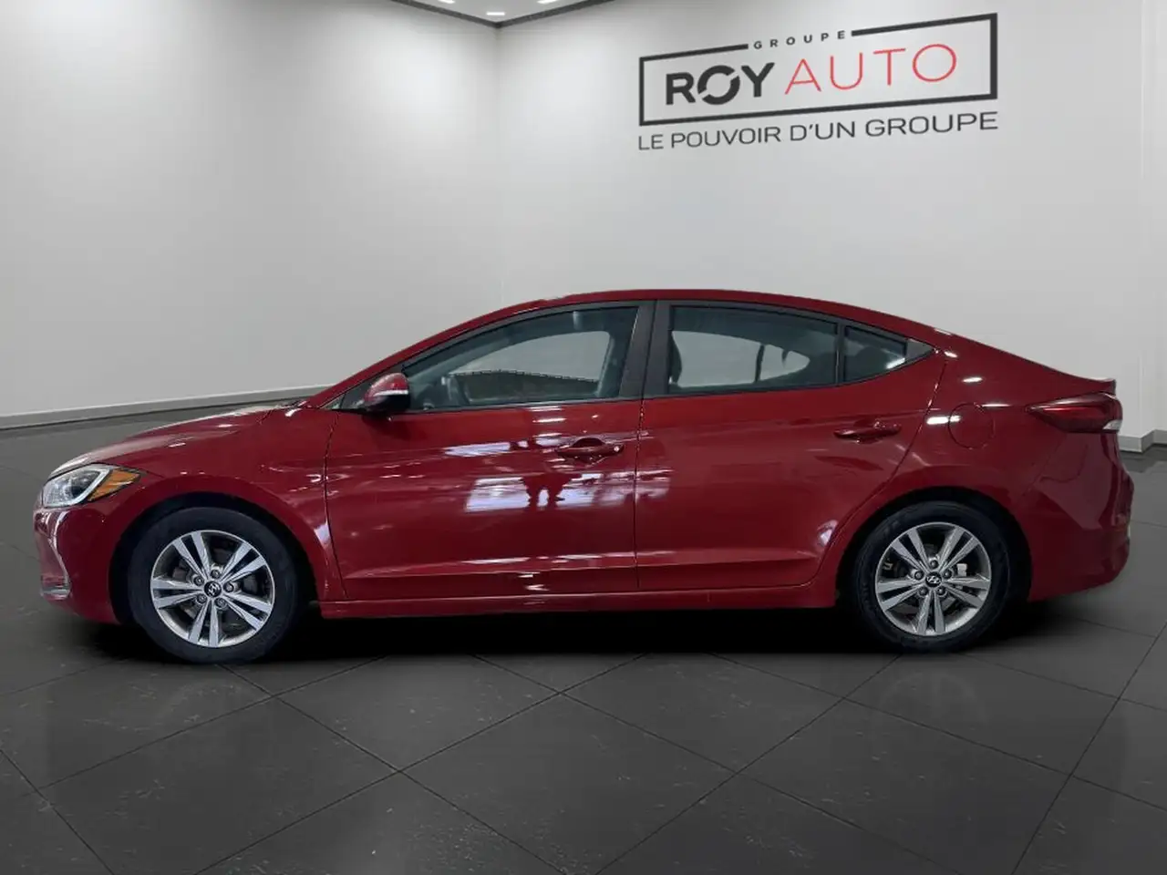 Hyundai ELANTRA снимка Hyundai ELANTRA