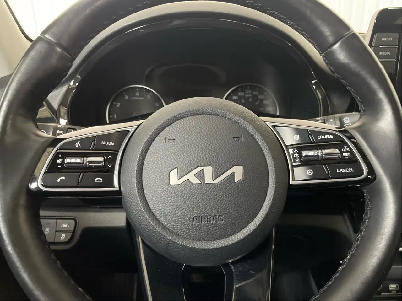 Kia Seltos снимка Kia Seltos