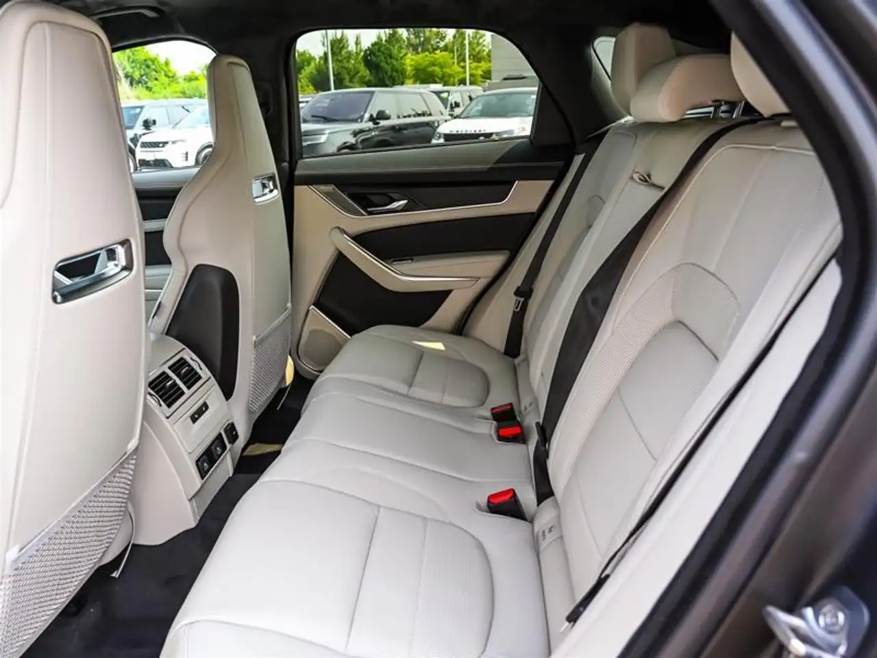 Jaguar F-Pace fotografie Jaguar F-Pace