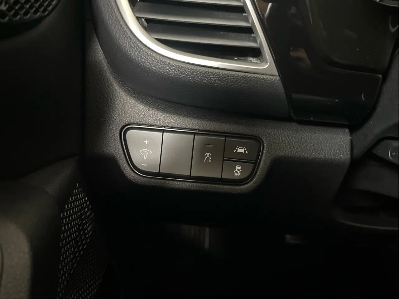 Kia Seltos снимка Kia Seltos