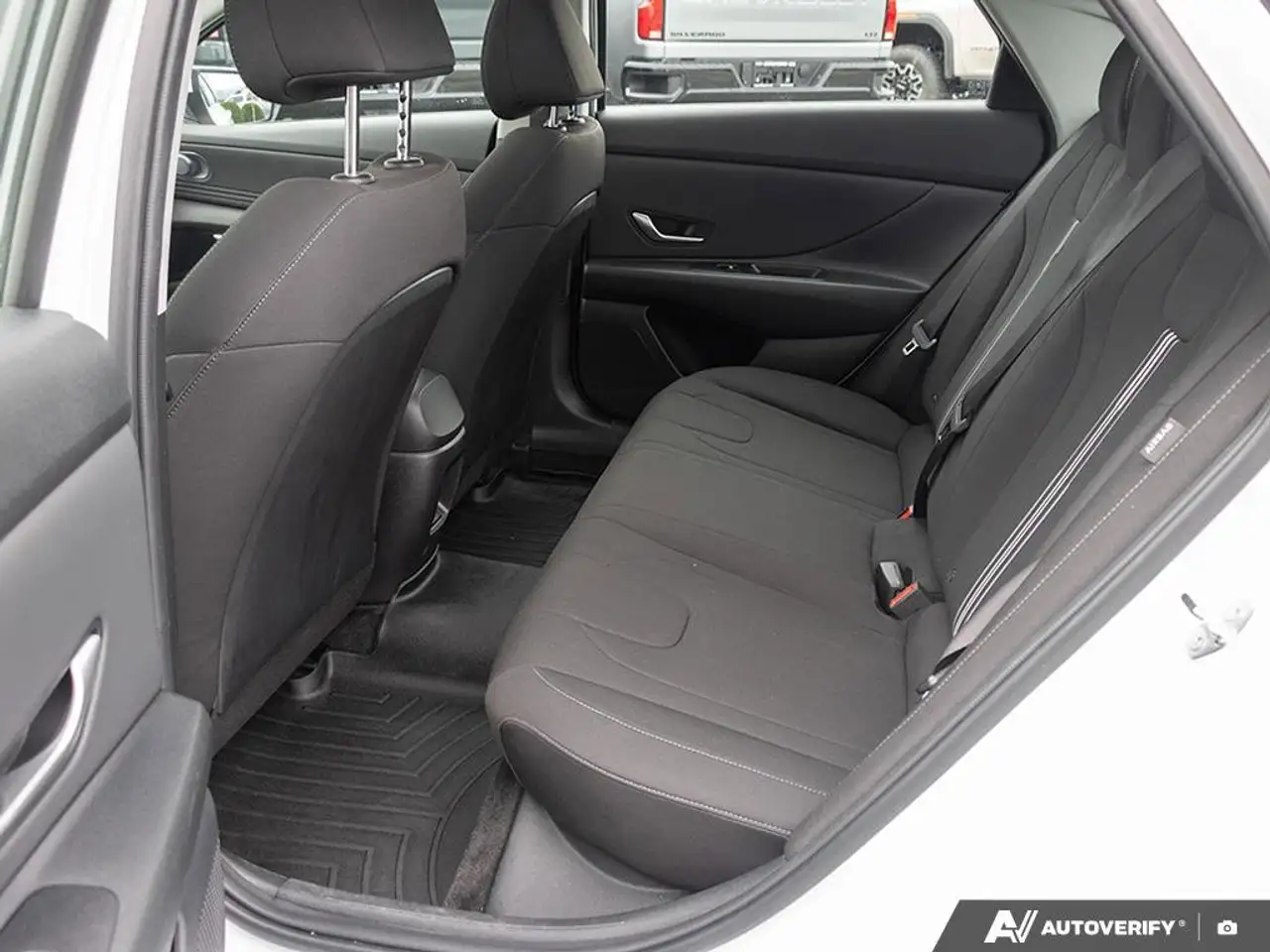Hyundai ELANTRA fotografie Hyundai ELANTRA