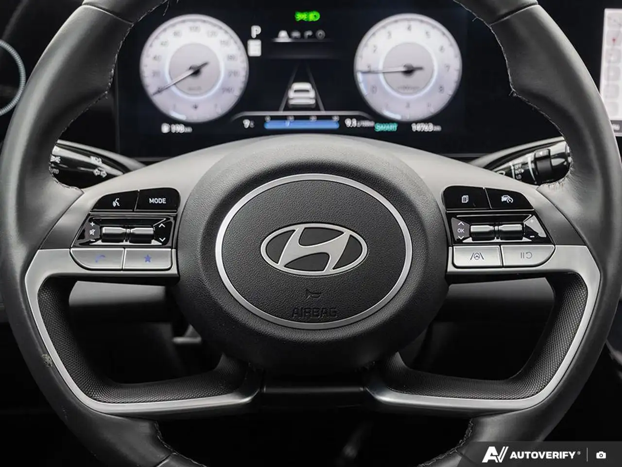 Hyundai ELANTRA fotografie Hyundai ELANTRA