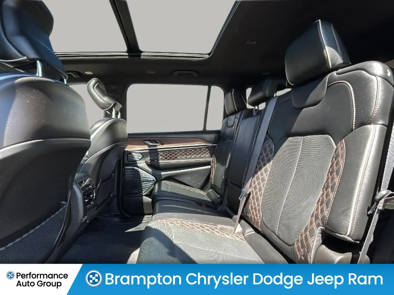 Jeep Grand Cherokee photo Jeep Grand Cherokee