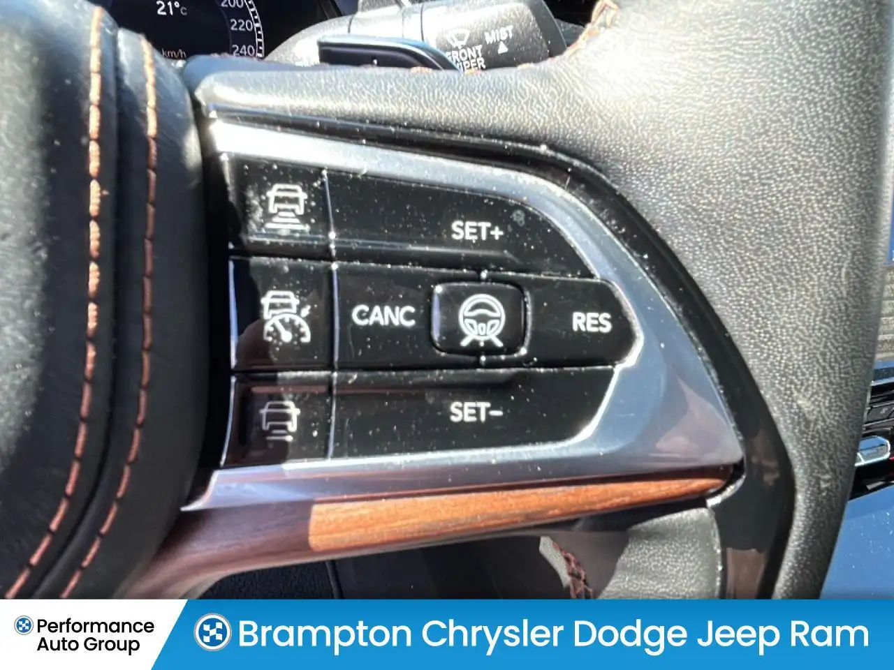 Jeep Grand Cherokee photo Jeep Grand Cherokee