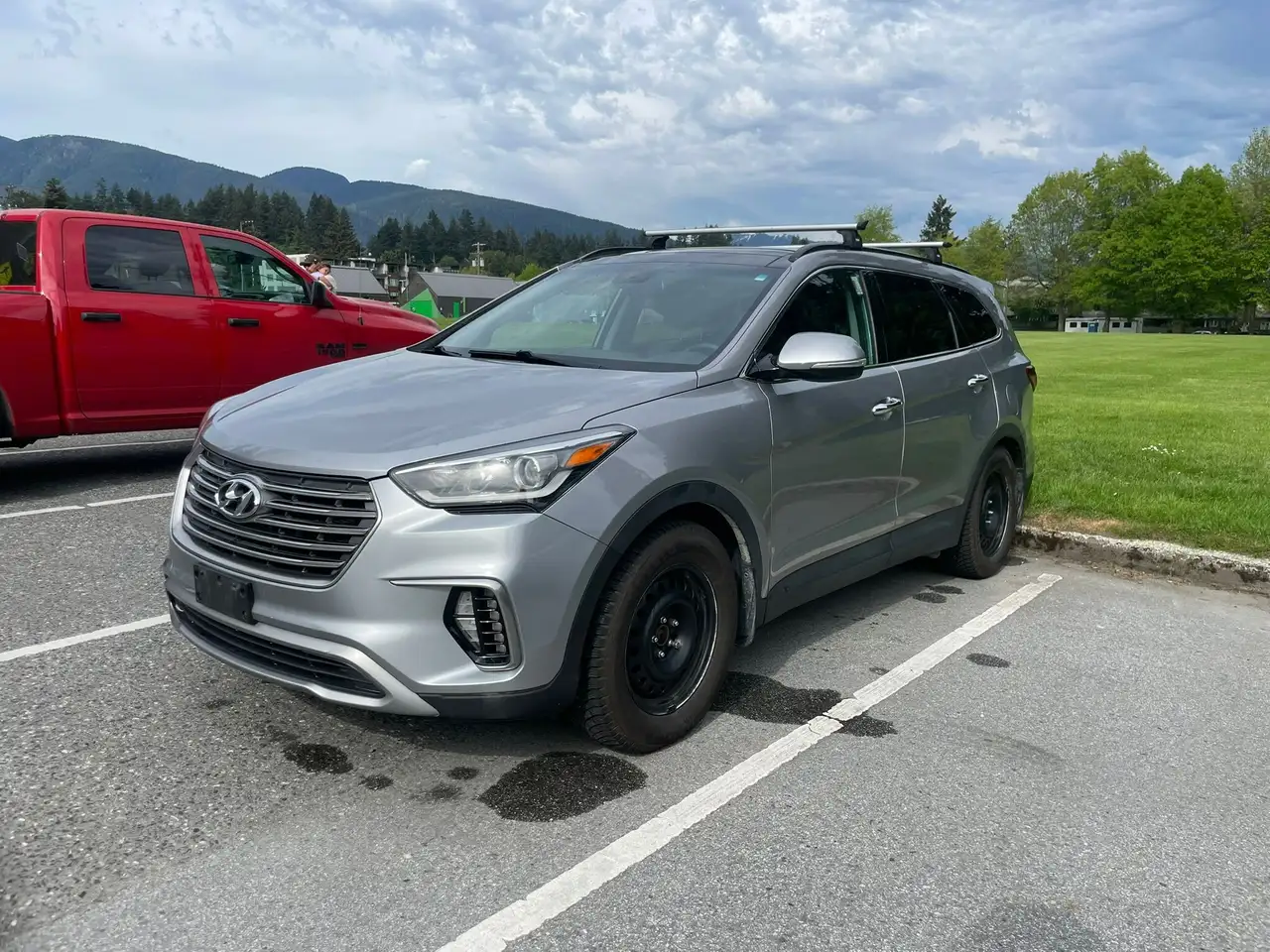 Hyundai SANTA FE photo Hyundai SANTA FE