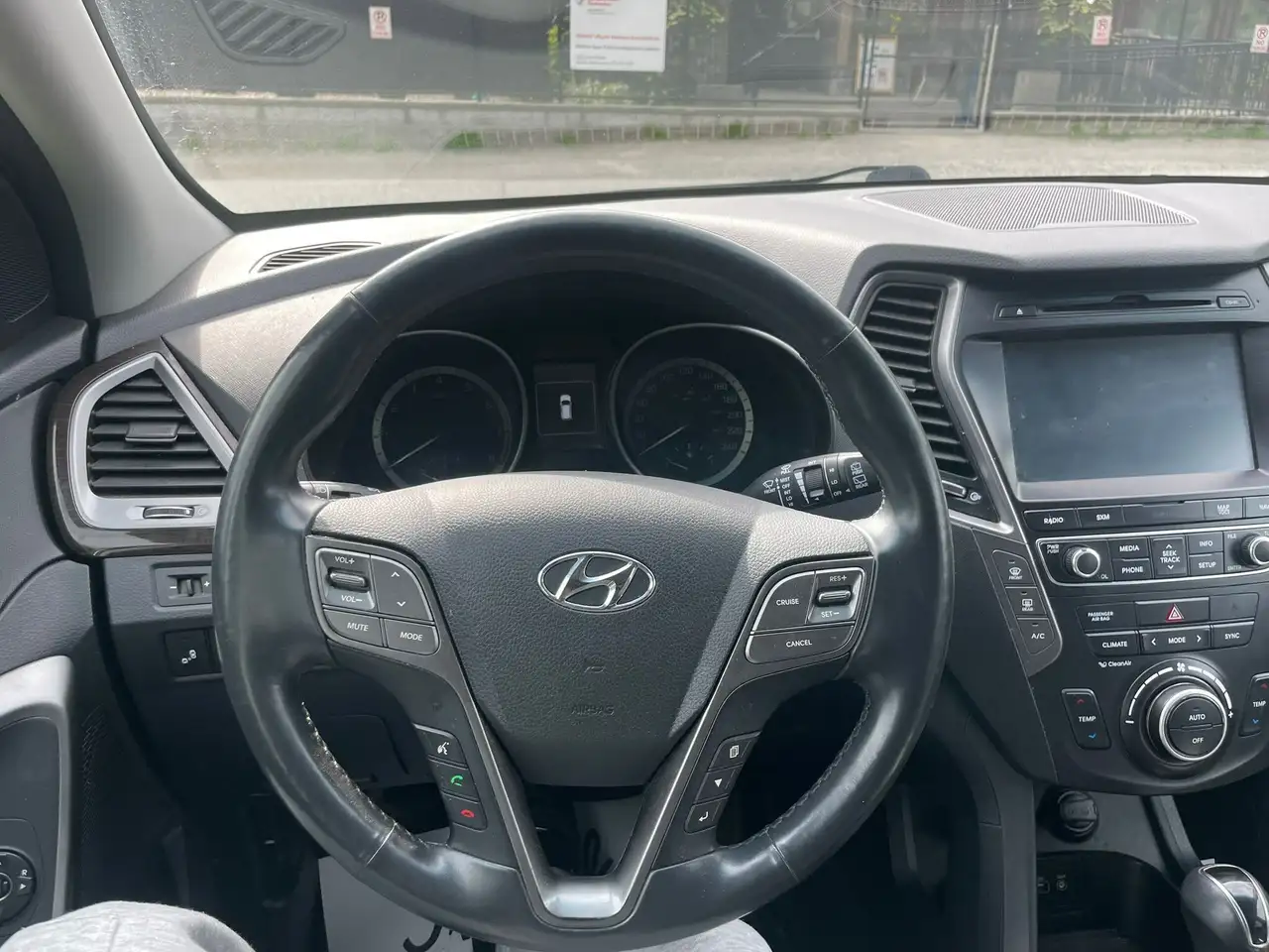 Hyundai SANTA FE photo Hyundai SANTA FE