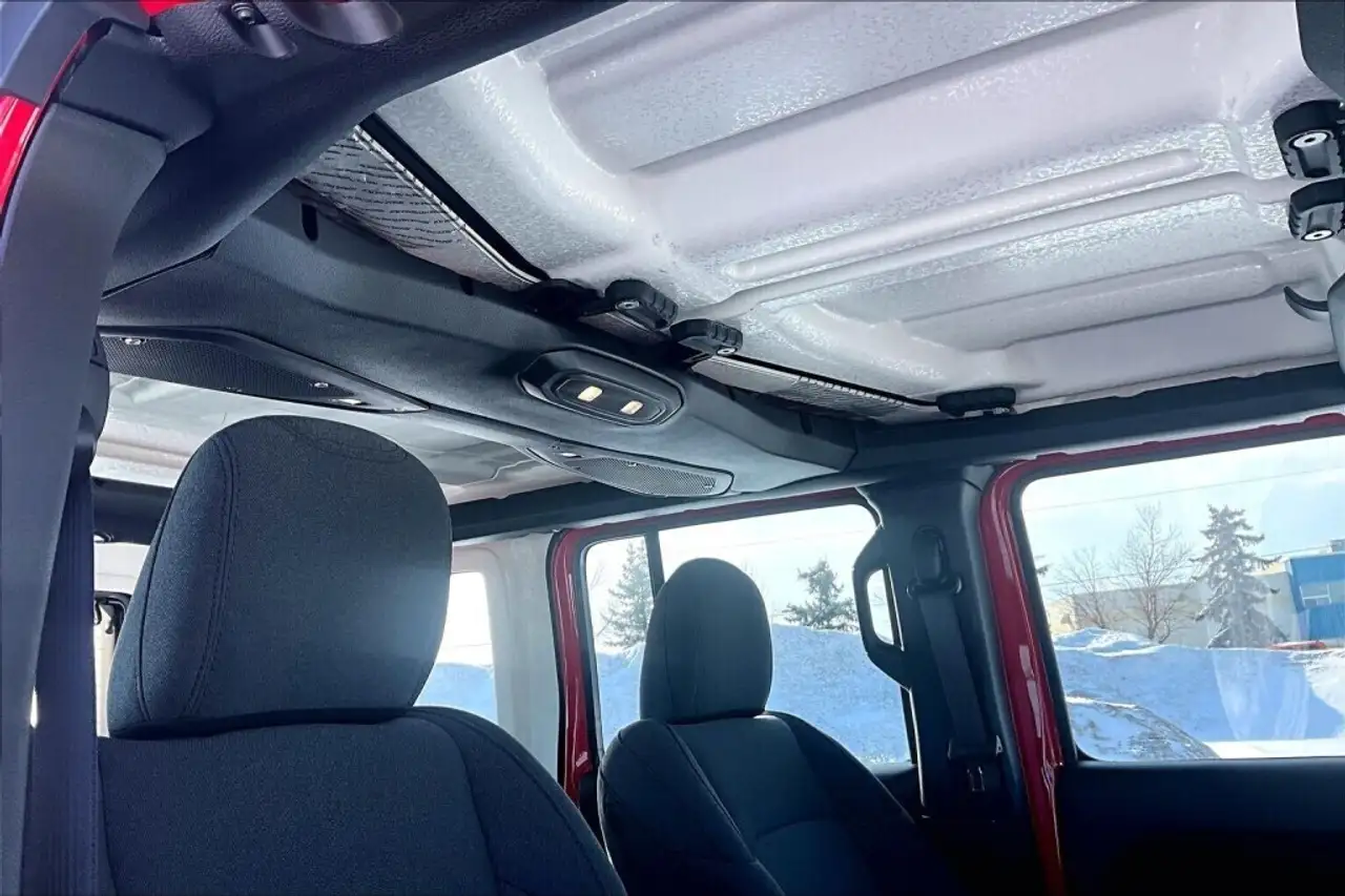 Jeep Wrangler снимка Jeep Wrangler