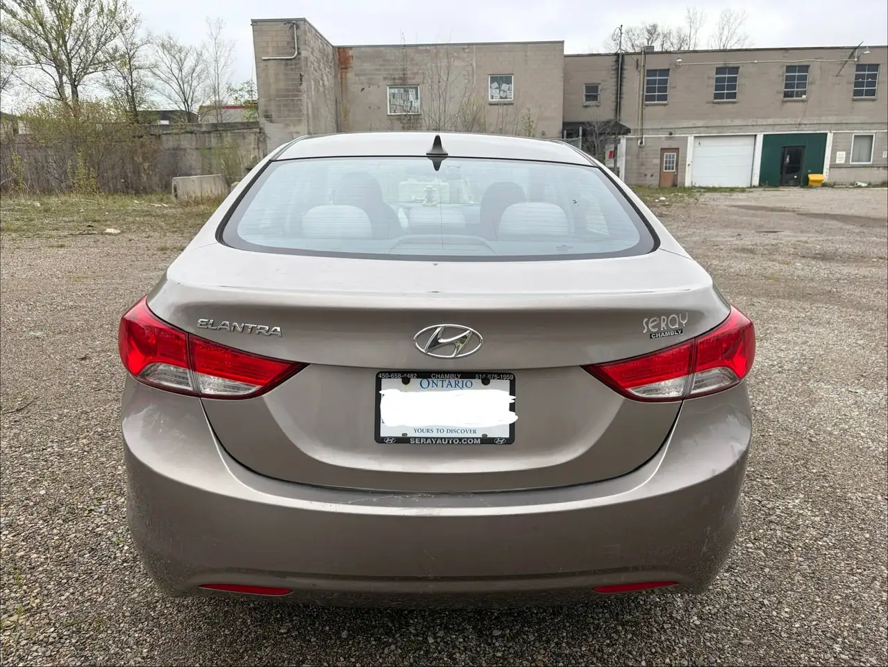 Hyundai ELANTRA photo Hyundai ELANTRA