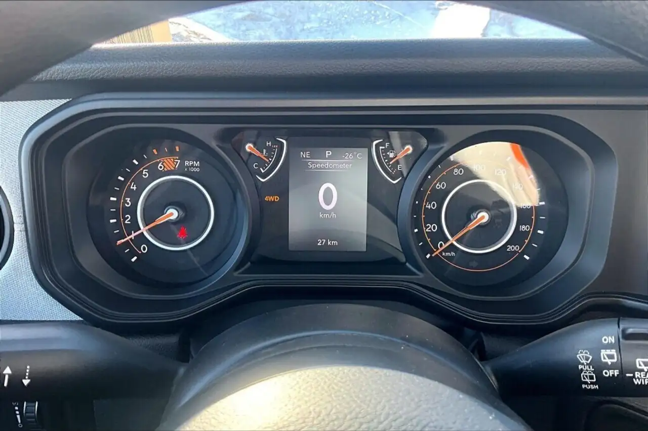 Jeep Wrangler снимка Jeep Wrangler