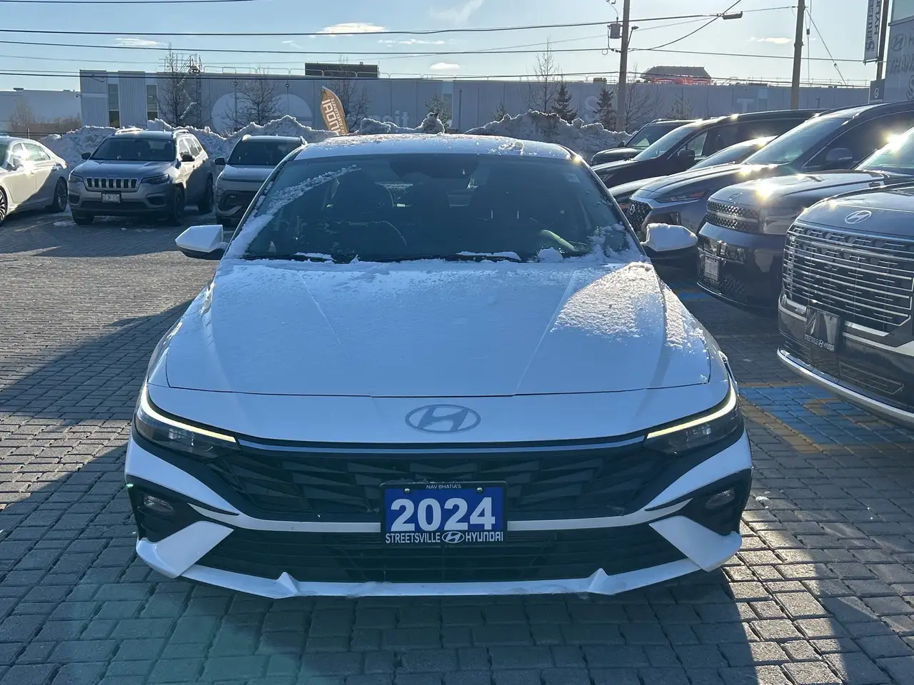 Hyundai ELANTRA снимка Hyundai ELANTRA