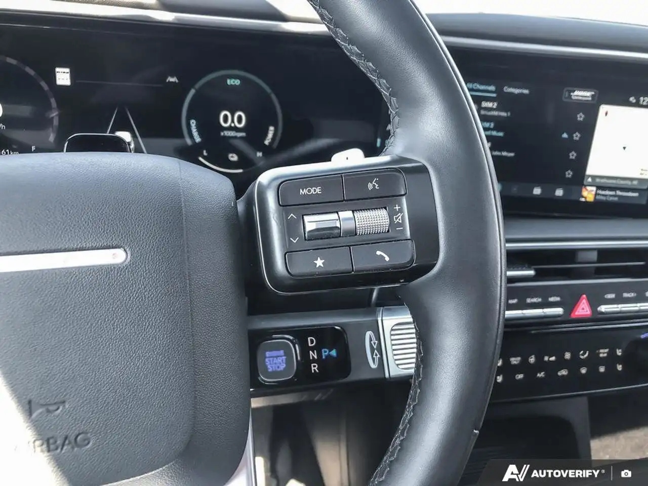 Hyundai PALISADE Hybrid снимка Hyundai PALISADE Hybrid