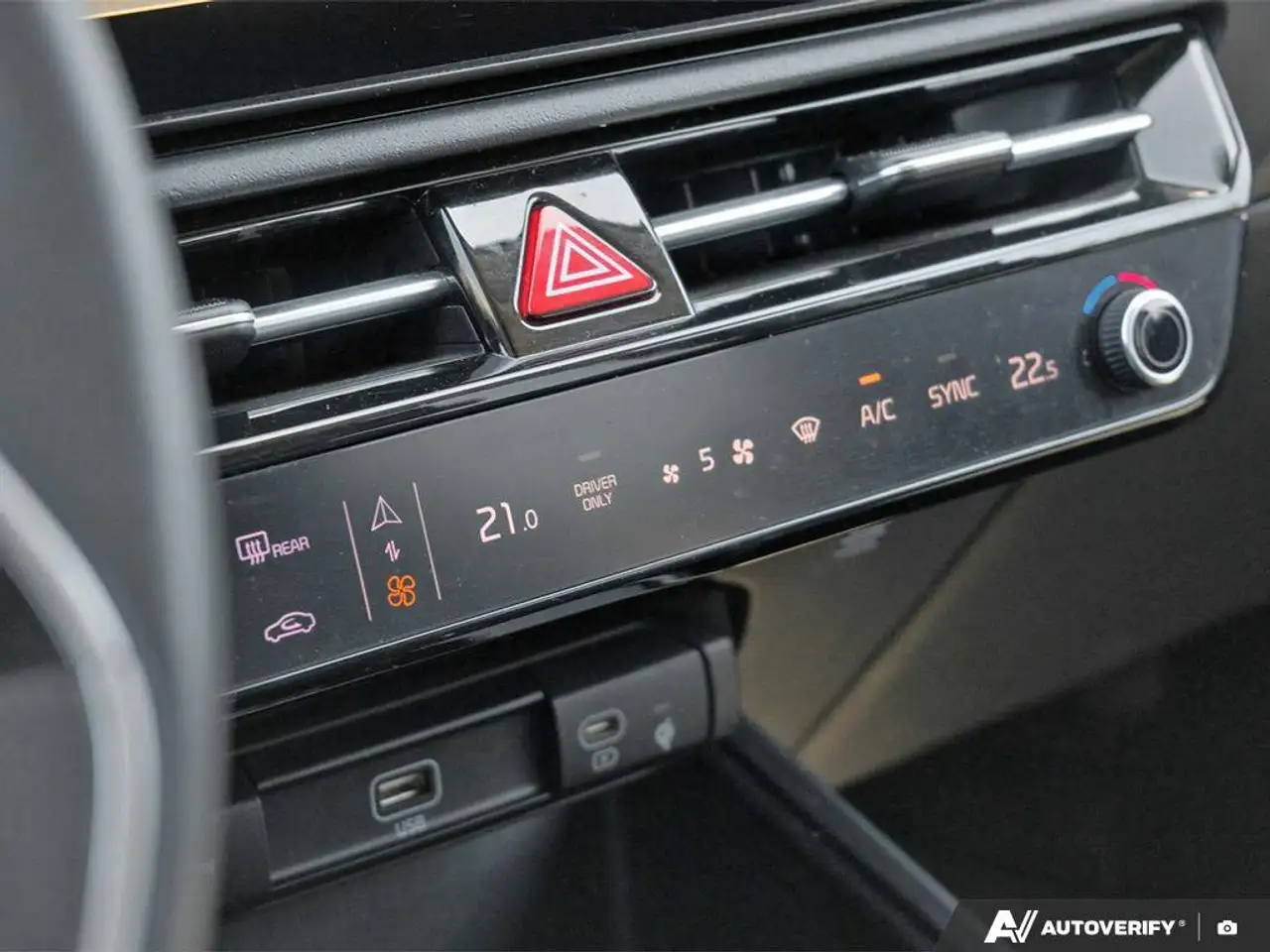 Kia Niro снимка Kia Niro