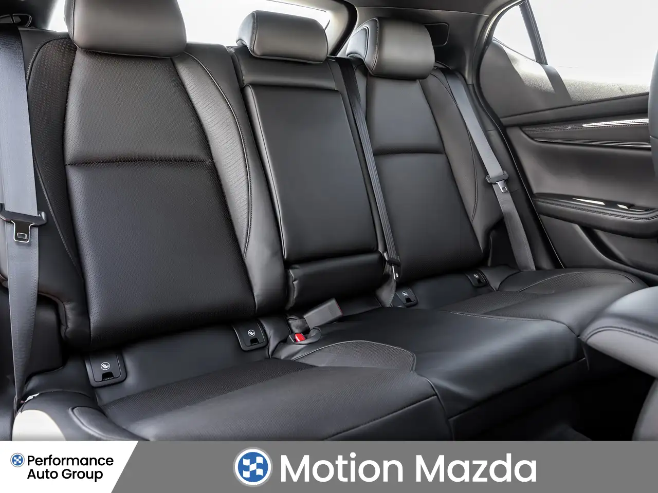 Mazda 3 снимка Mazda 3