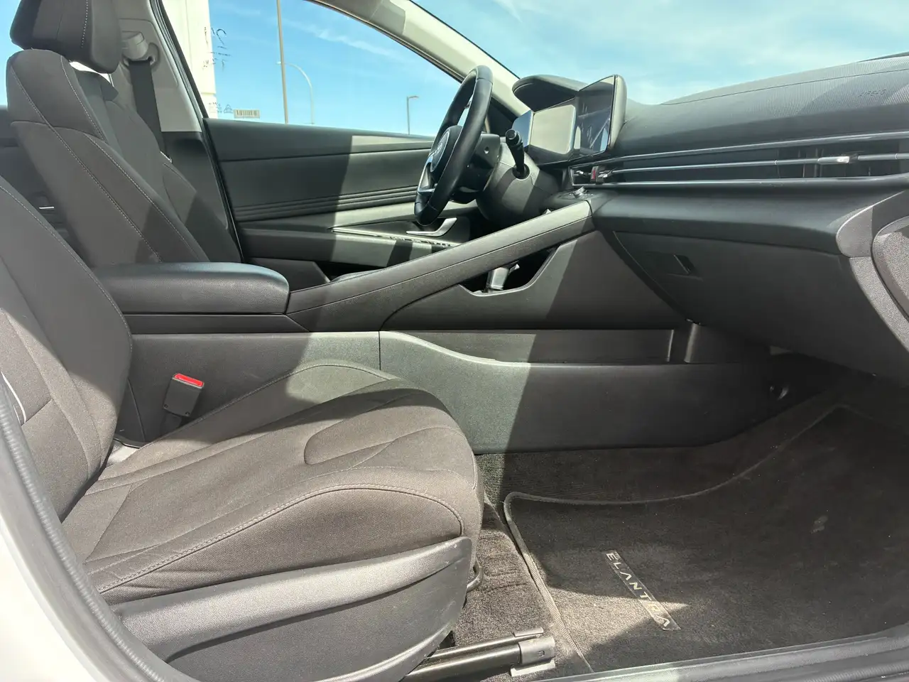 Hyundai ELANTRA снимка Hyundai ELANTRA