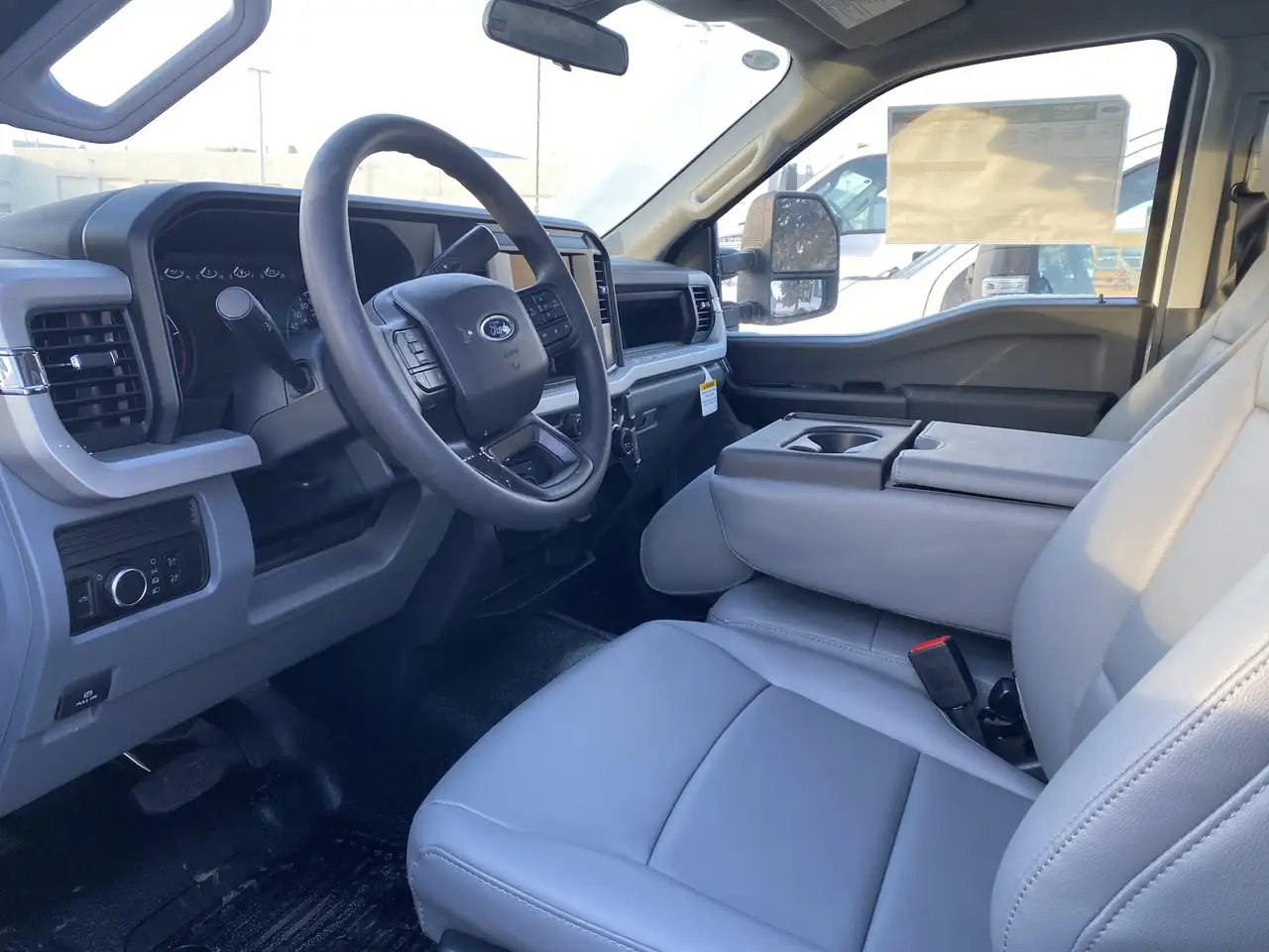 Ford F-550 Super Duty снимка Ford F-550 Super Duty