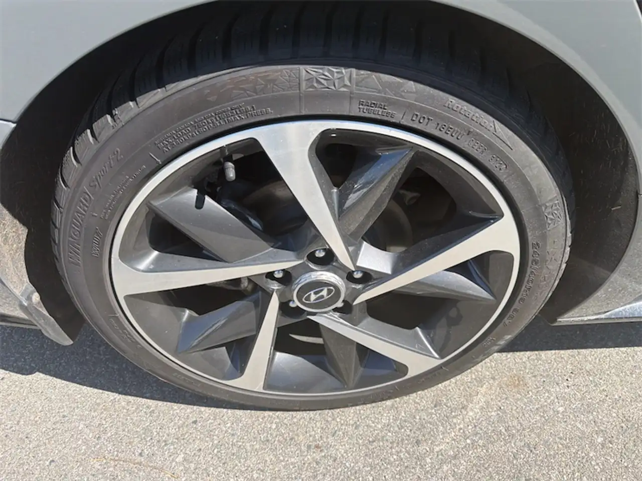 Hyundai SONATA снимка Hyundai SONATA