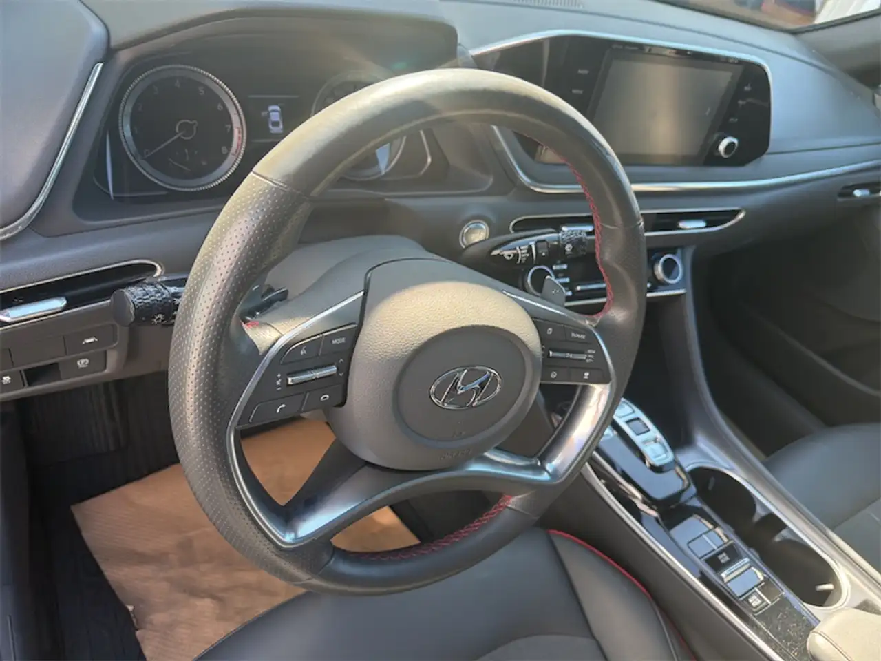 Hyundai SONATA снимка Hyundai SONATA