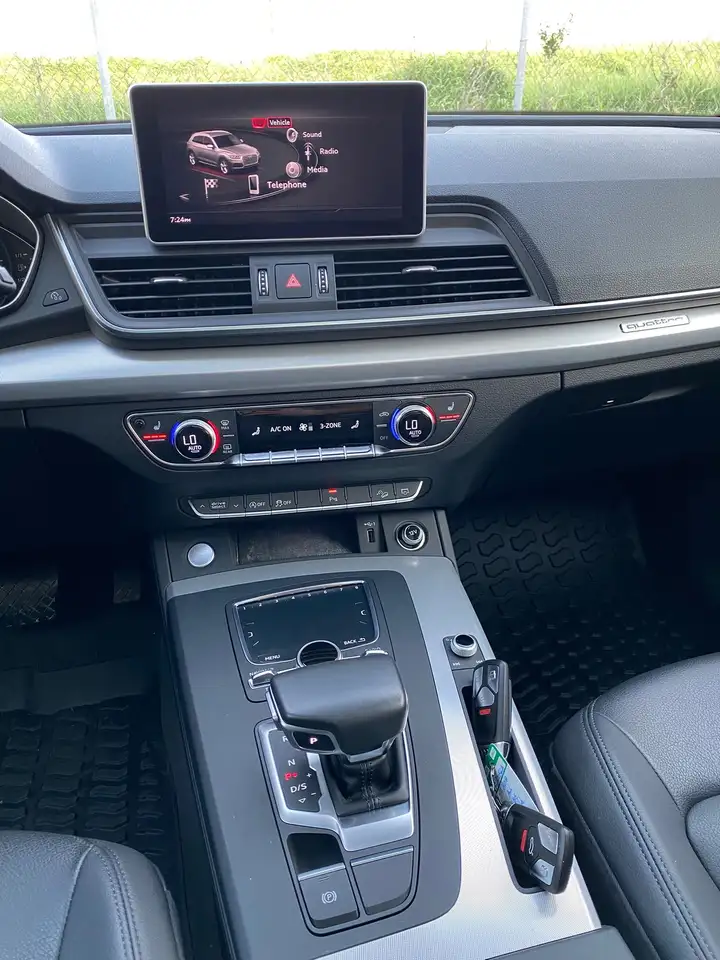 Audi Q5 снимка Audi Q5