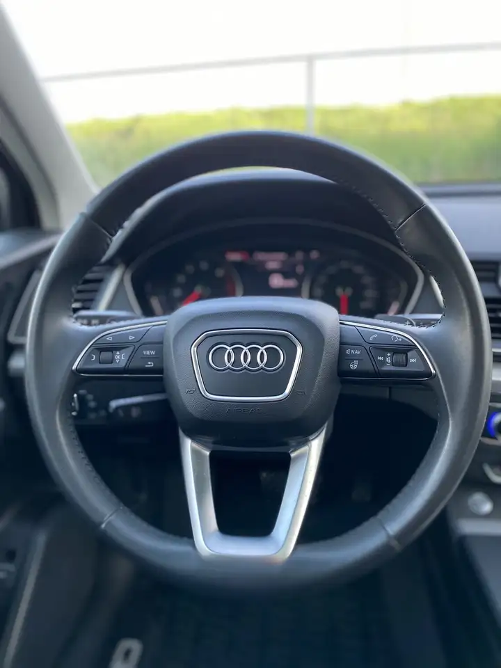 Audi Q5 снимка Audi Q5