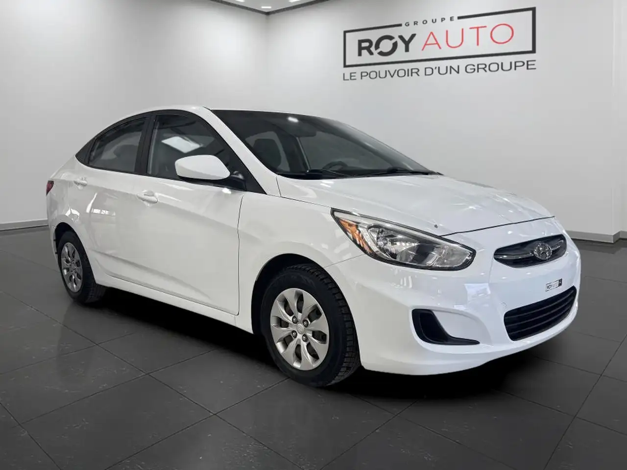 Hyundai ACCENT photo Hyundai ACCENT