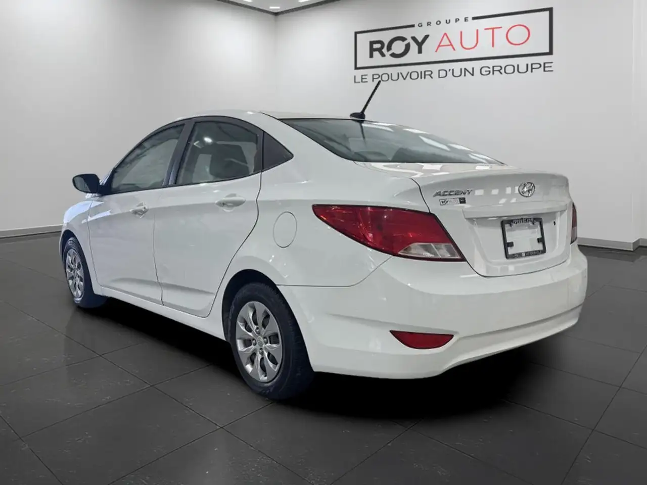 Hyundai ACCENT photo Hyundai ACCENT