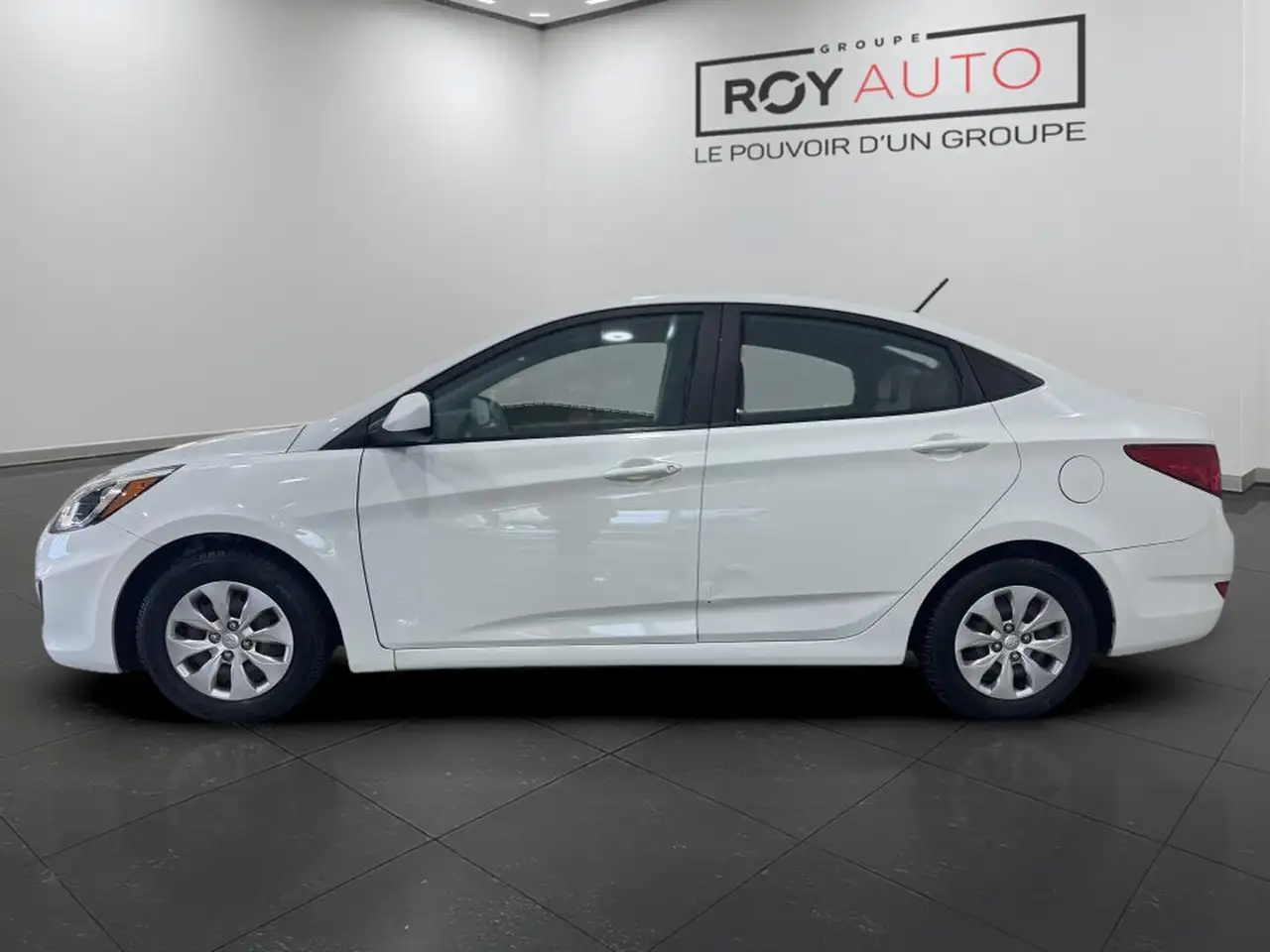 Hyundai ACCENT photo Hyundai ACCENT