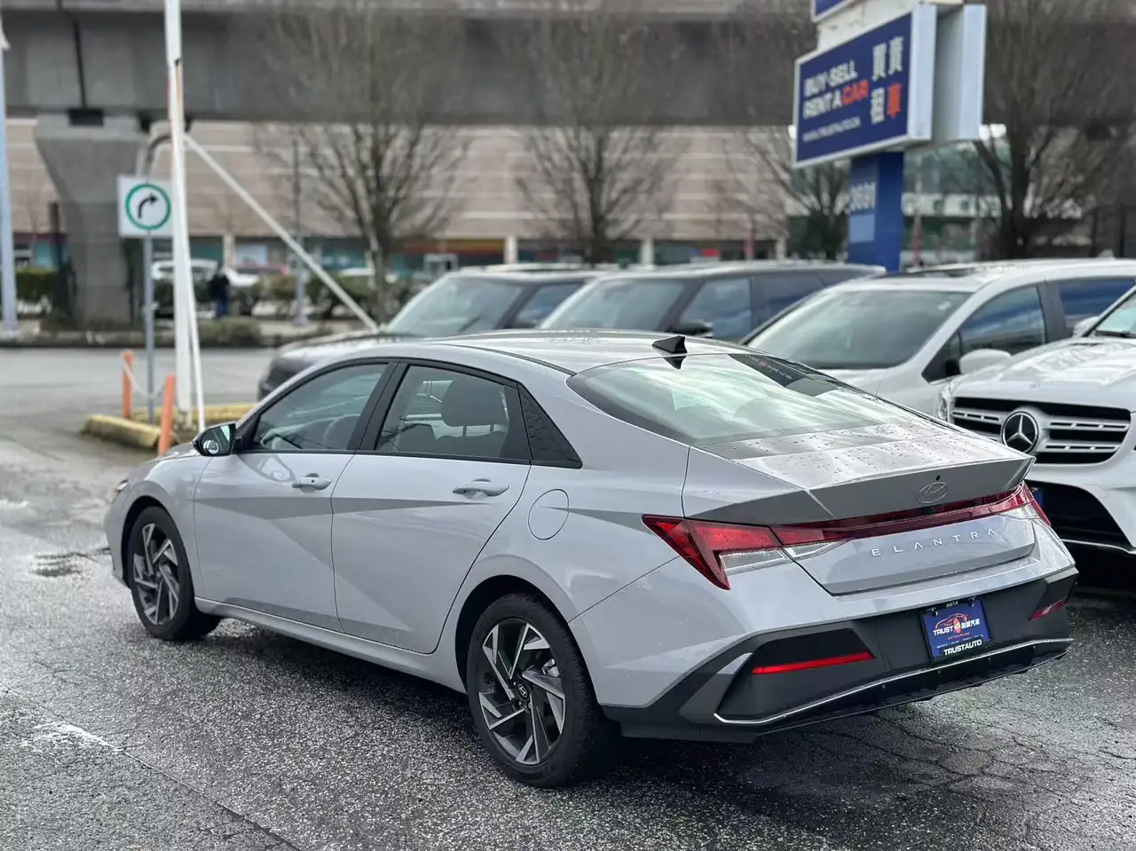 Hyundai ELANTRA снимка Hyundai ELANTRA