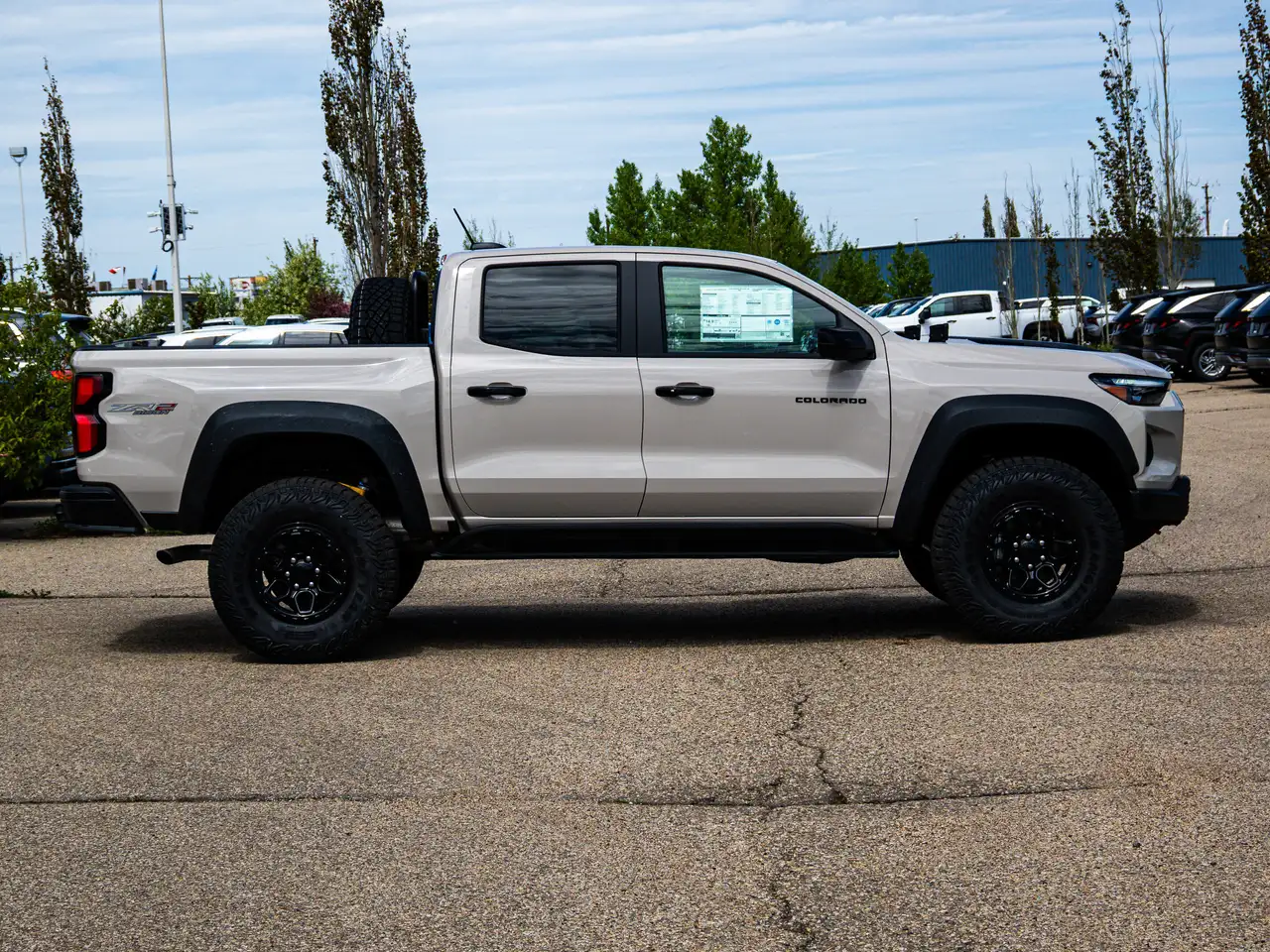 Chevrolet Colorado снимка Chevrolet Colorado