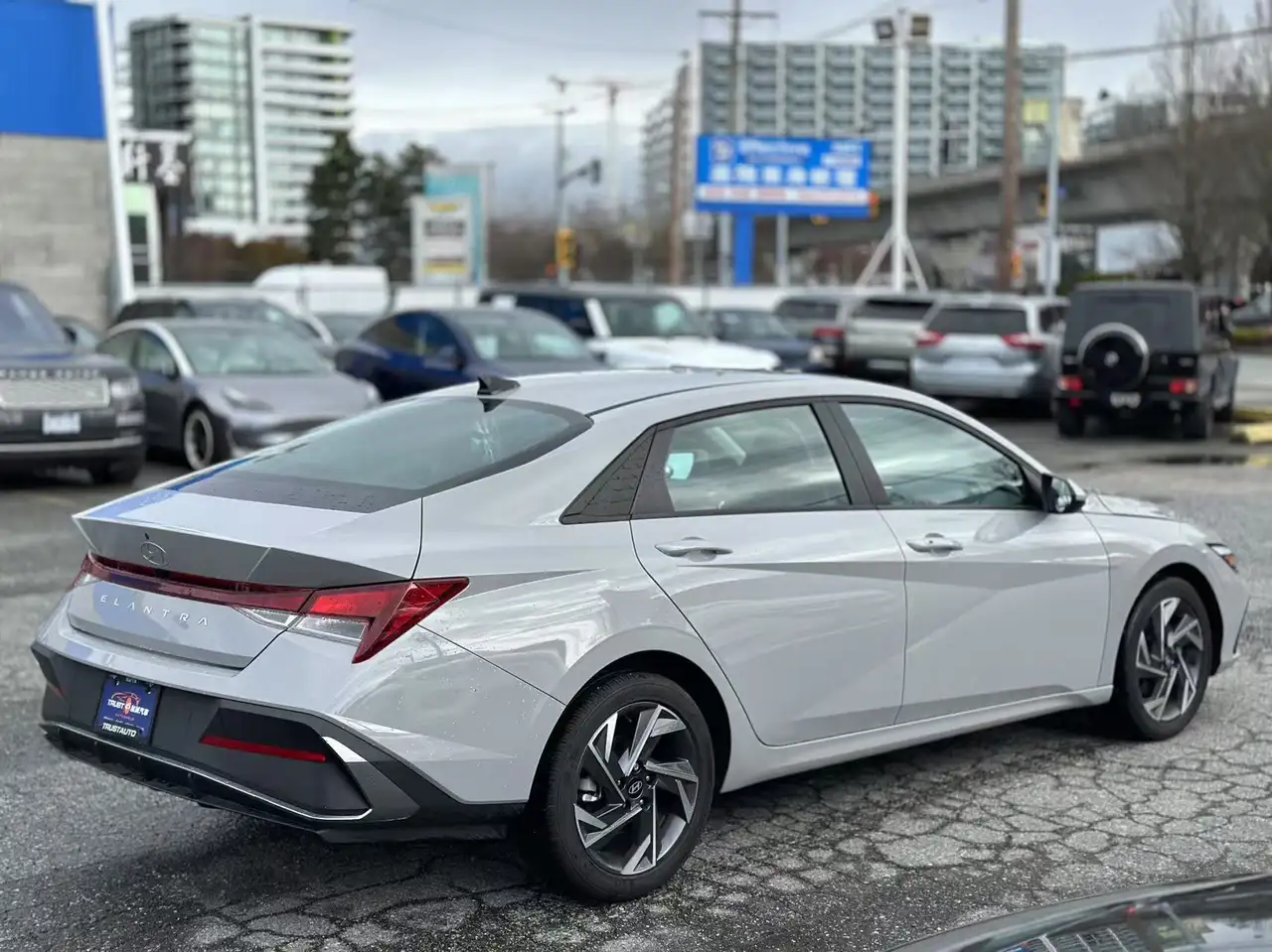 Hyundai ELANTRA снимка Hyundai ELANTRA
