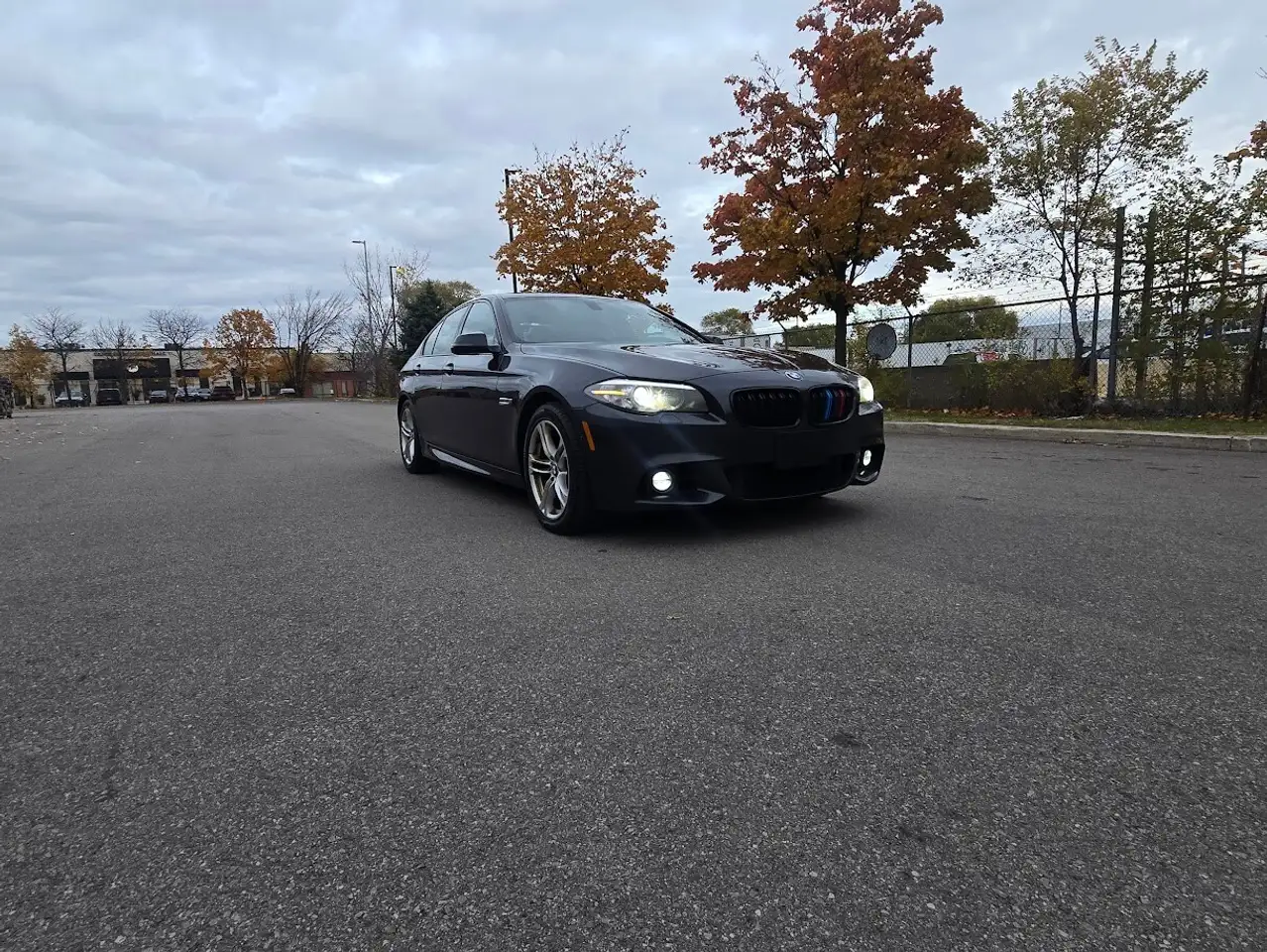 BMW 5 Series photo BMW 5 Series