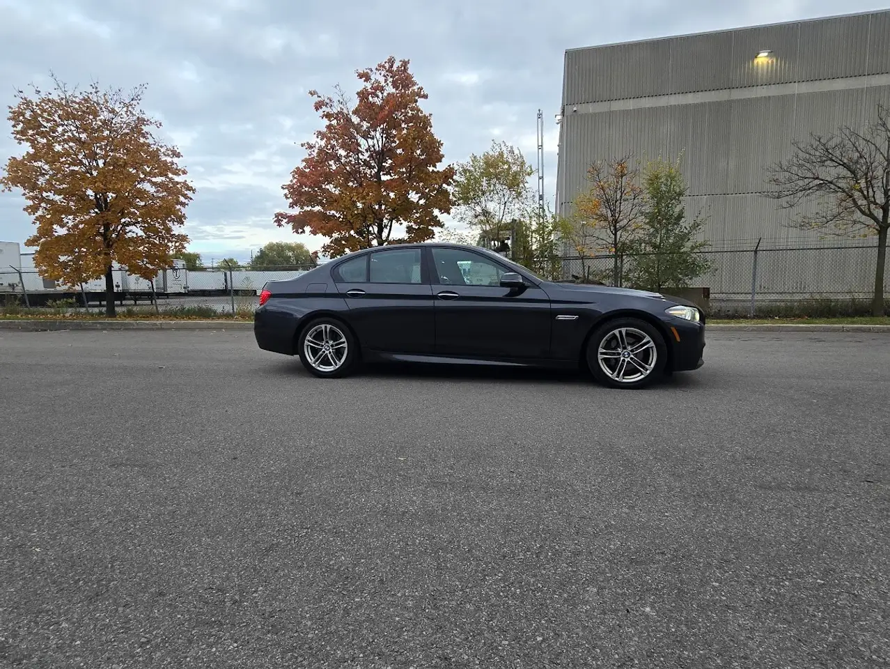 BMW 5 Series photo BMW 5 Series
