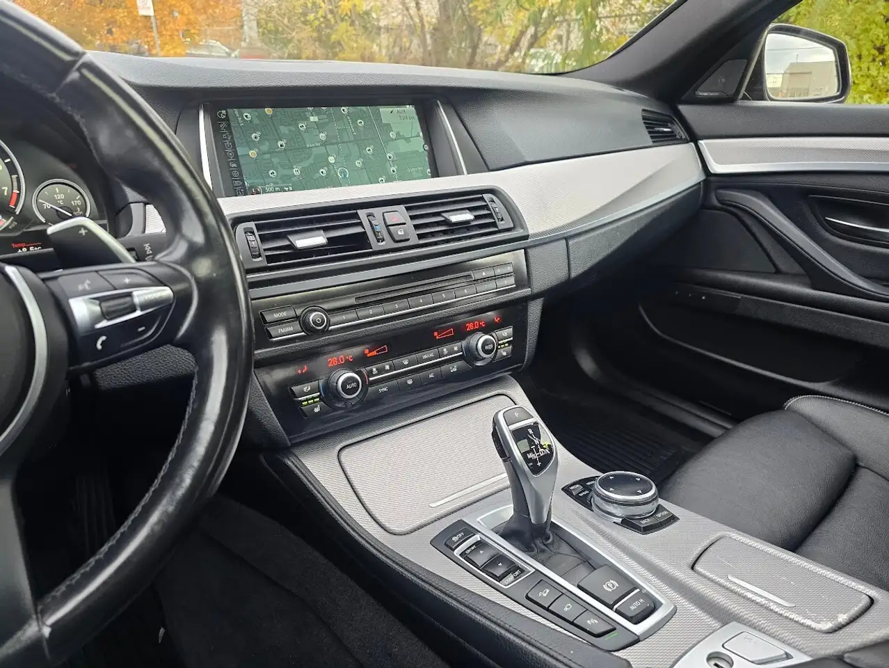 BMW 5 Series photo BMW 5 Series